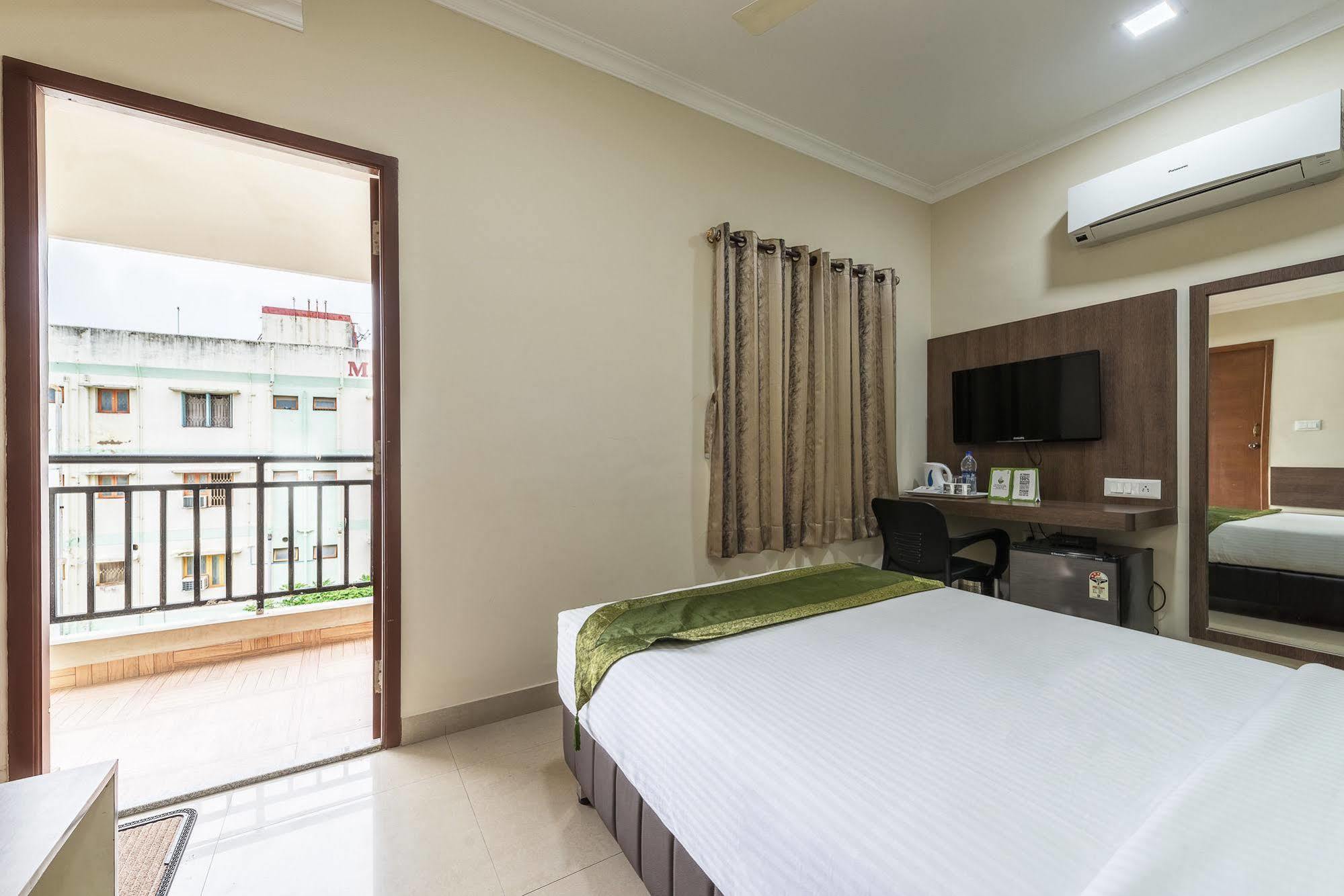 Hotel Mount Kailash Suites Madras Buitenkant foto